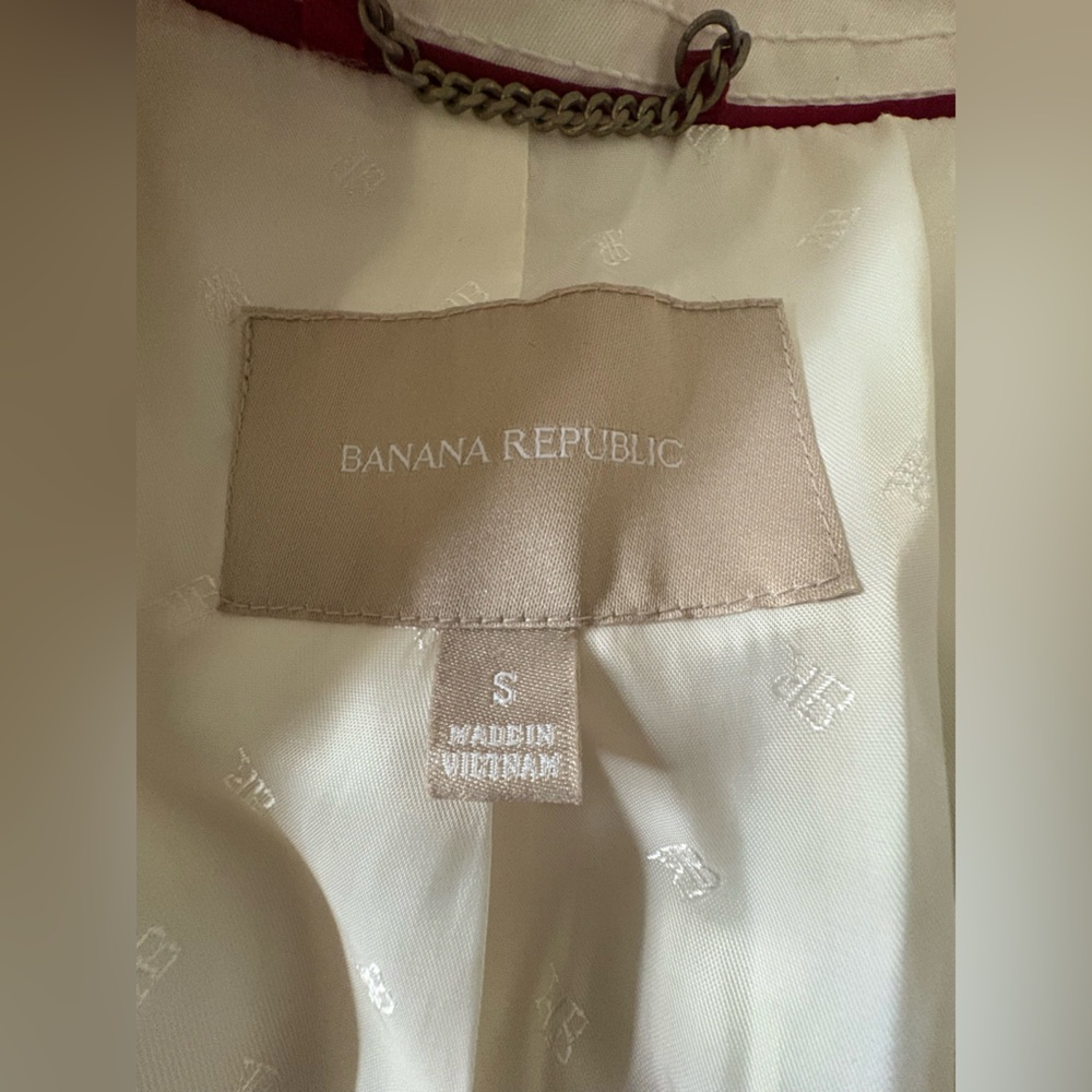 Banana Republic Cream Double-Breasted Trench Coat - Picture 7 of 9